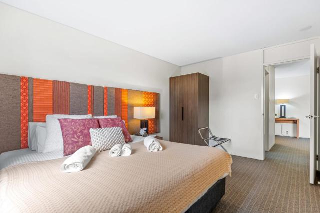 Hay Street CBD Apartment close to Swan River