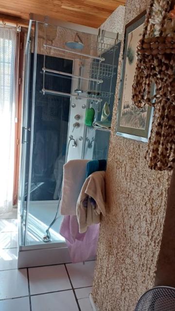 Appartement chaleureux dans une maison en pierre