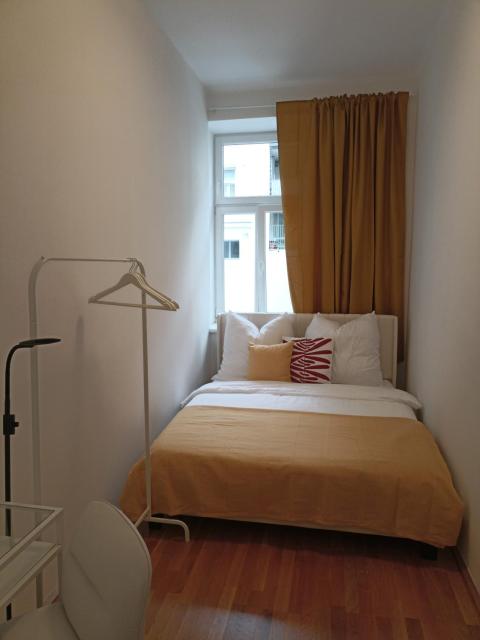 Spacious apartment near Central Train Station