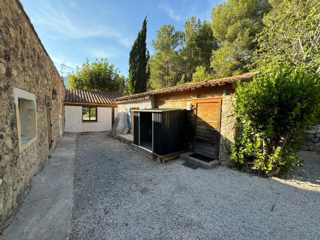 Maisonnette face au Garlaban