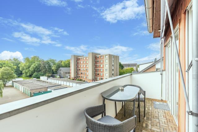 FeWo Gladbeck - Moderne und geräumige 2 Zimmerwohnung mit Süd-Balkon in Gladbeck-Brauck nähe Movie Park und Arena AufSchalke