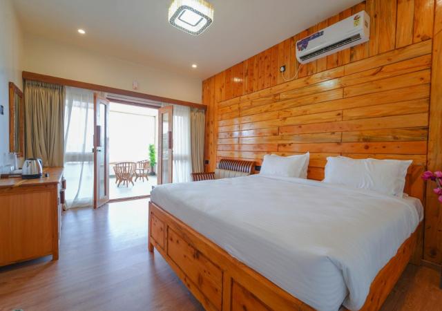 Silent Retreat Pool Resort Ooty by VOYE HOMES