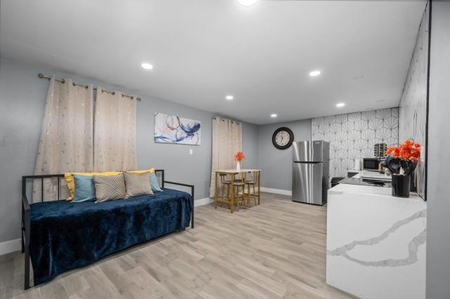 Cozy Galleria Apt near Uptown with Free Park