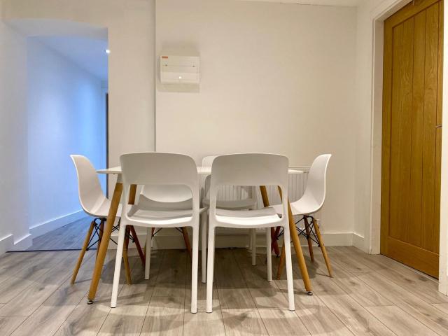 Apartment 6