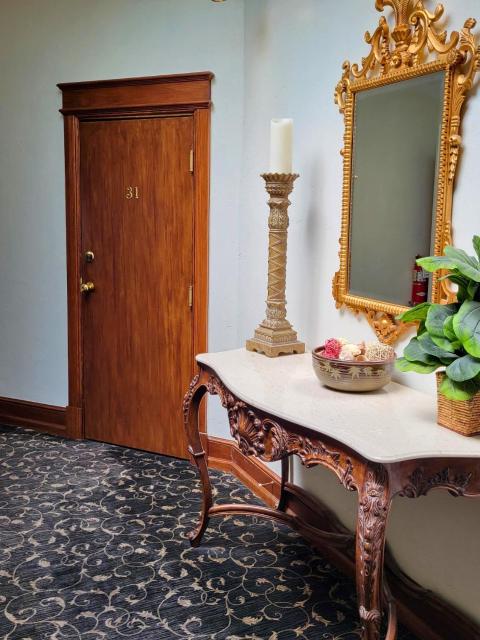 Altland House Inn & Suites
