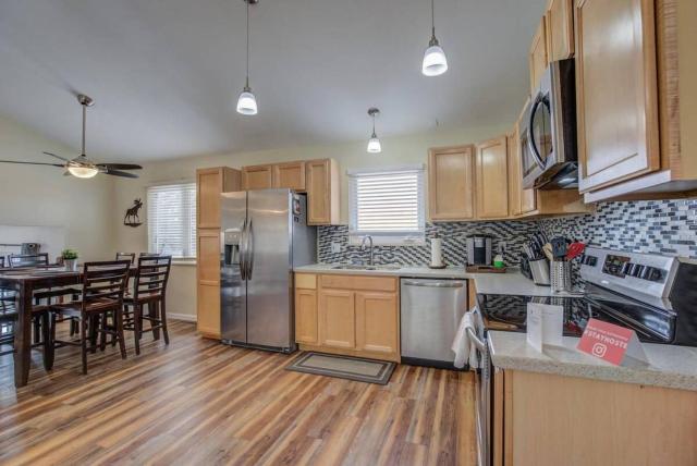 Spacious 4BD Dog-friendly Home near USAF Academy