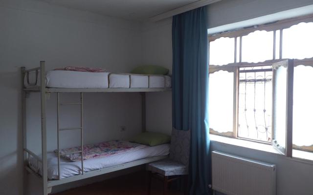 Canal Hostel