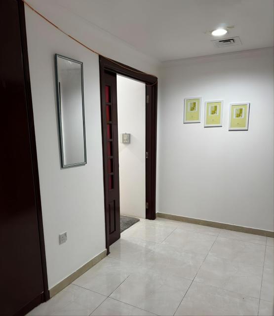 Corniche Street - For Males "Peaceful Bed Space"