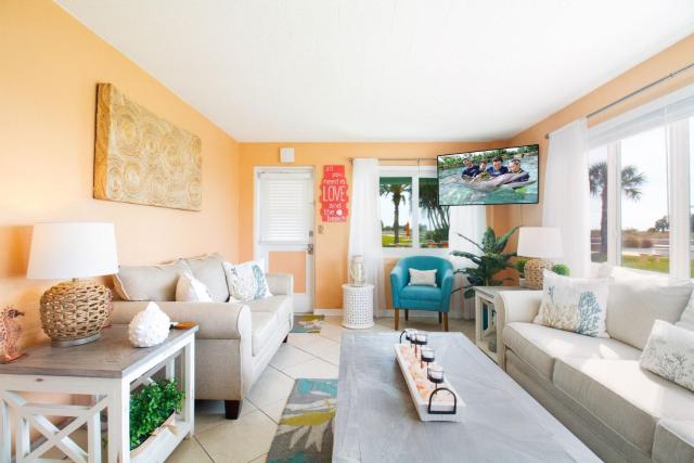 Tropic Terrace Resort #26 - Beach View Suite