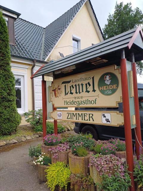 Landhaus Tewel Hotel mit Restaurant 14KM vom Heide-Park