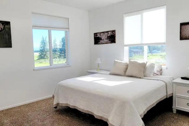 Charming Chalet Close to GNP, Downtown & Game Room!