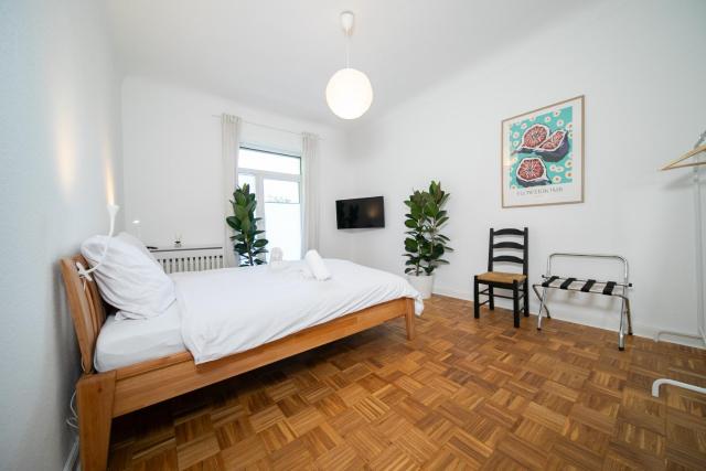 65 SQM Apartment - 2 Schlafzimmer - Balkon - Küche