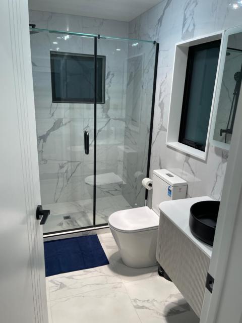 5 bedroom house at the heart of Auckland Airport