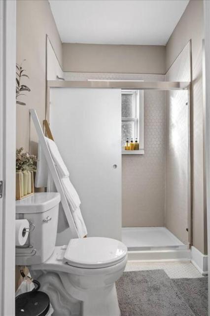 Convenient 2BR Near Convention & Hospitals