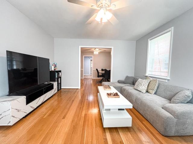 Charming 3BR Apartment in the Heart of Richmond