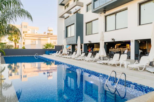 Royal Palace Hotel