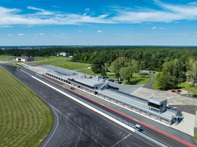 Hotel Aviator - kompleks Silesia Ring