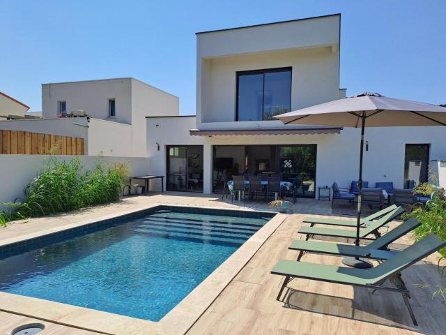 Chambre chez l'habitant dans Villa d'architecte avec Piscine chauffée