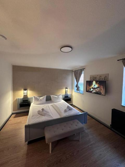Gasthof zum goldenen Schiff - Lehmzimmer Sand