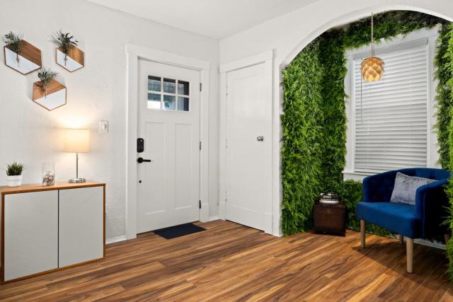 The Heights Hideaway 2BR Gem