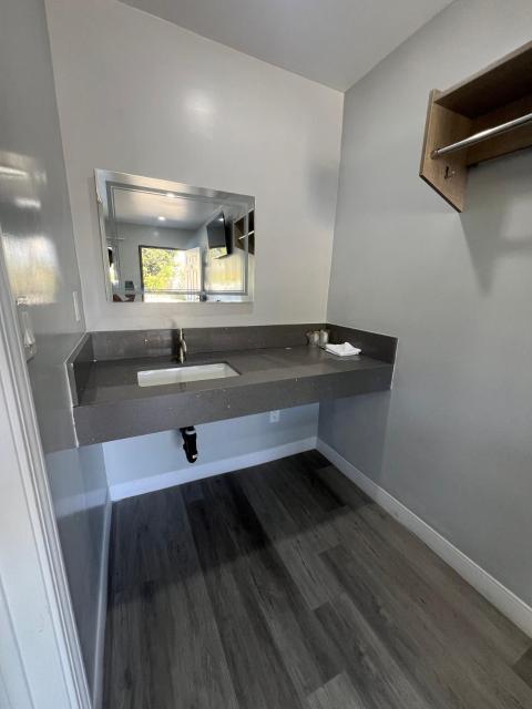 Eastsider Motel -Downtown LA New Rooms