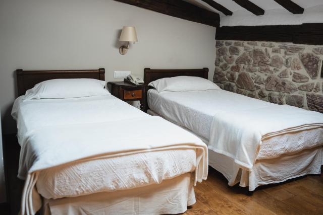 Hotel Rural LATORRIÉN DE ANE