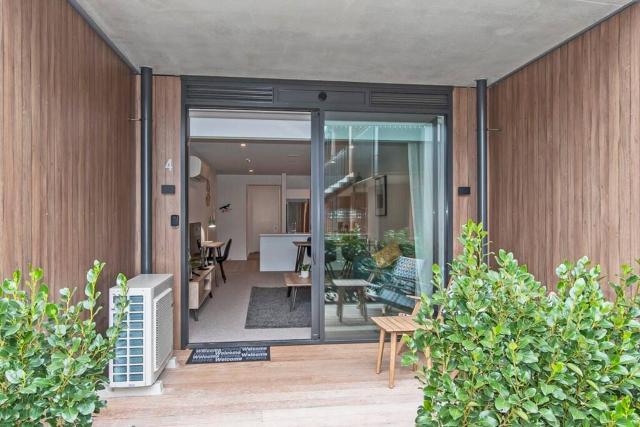 Central Location New Luxury Secure Park 3 Mins CBD
