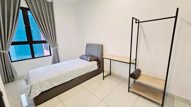 Brand New Home! TaksvitHome Trio Aeon GM Port Klang