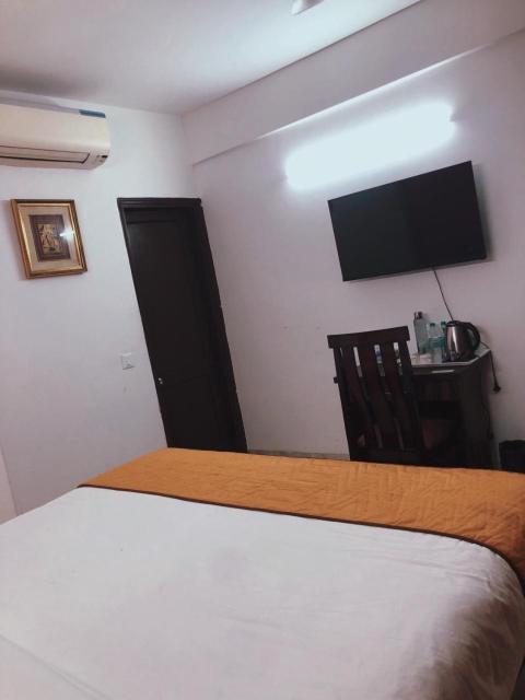 Awasthi Kozi Stays B&B - closest to VFS