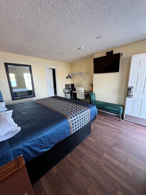 Walden Motel