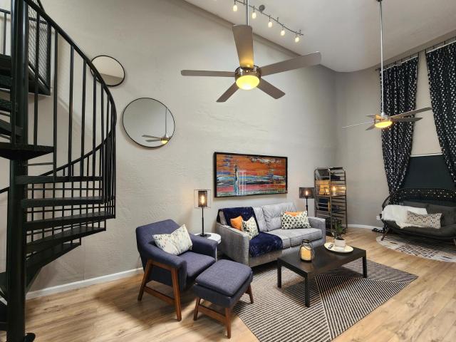 Modern Art House in Midtown, Pet Friendly