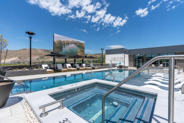 Outstanding Amenities-New Complex- Downtown Luxury
