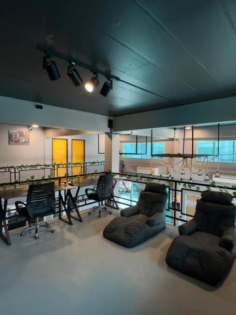 Friends Station Tukkom Hostel & Cafe