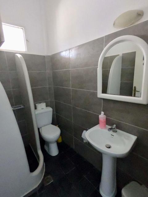 Fira Backpackers Place