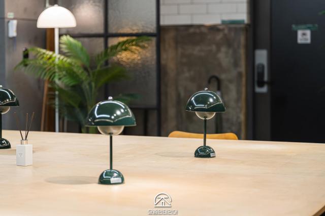 Travel Light Hostel