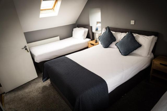 The Junction Gastro Bar & Guesthouse
