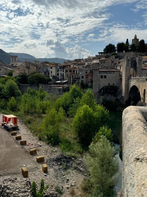 Besalú Pont Vell Apartment