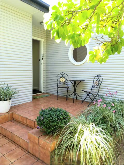 Magnolia Corner