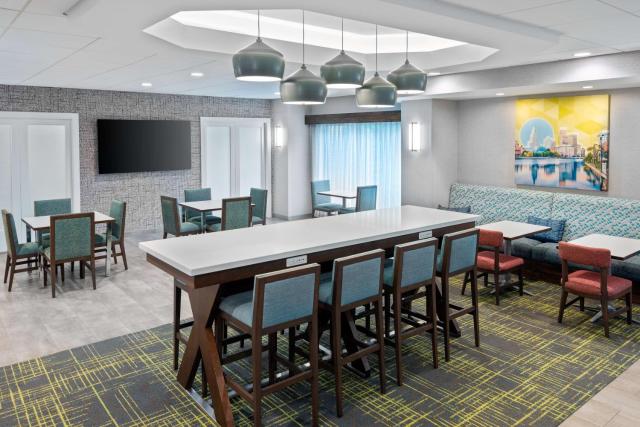 Hampton Inn Coventry-Warwick Area