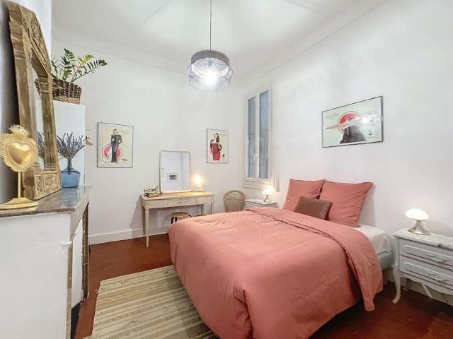 NOUVEAU - Appartement 100m2 avec Terrasse à 1 min de la Place de la Comédie