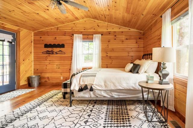 One Mile Lodge