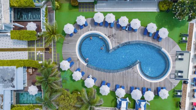 KC Beach Club & Pool Villas