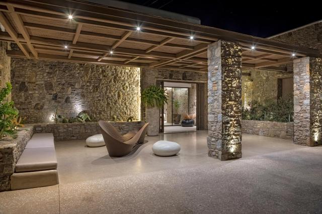 Aeonic Suites and Spa