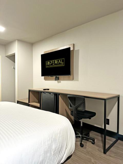 Imperial Suites, Adults Only
