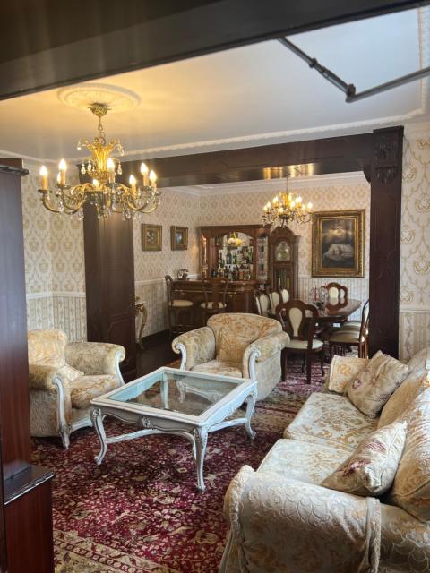 Riverview Georgian House