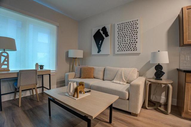 Landing at Hagert and York 1 Bedroom in East Kensington