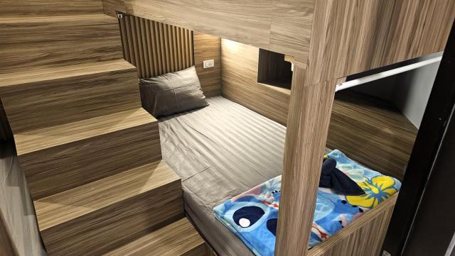 Neighbor Hostel