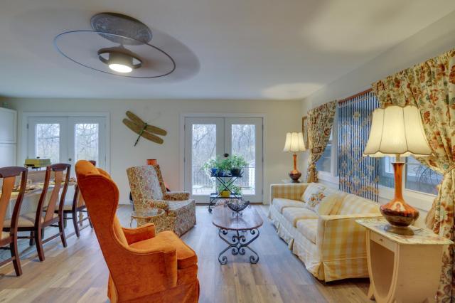 Vintage Coloma Home w/ Deck: Shop, Swim & Dine!