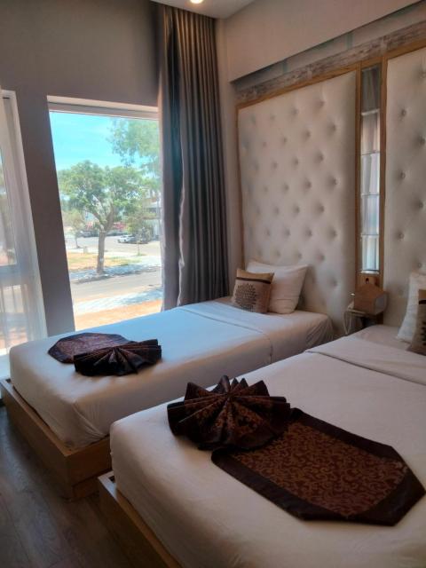 EMERALD OCEAN HOTEL