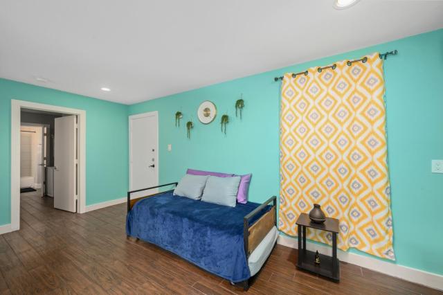 Stylish 1BR Apt - Steps from NRG and Texas Med Center